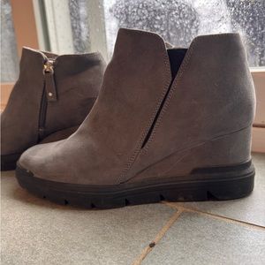 Dr Scholl’s Women’s Size 9.5 Wedge Bootie